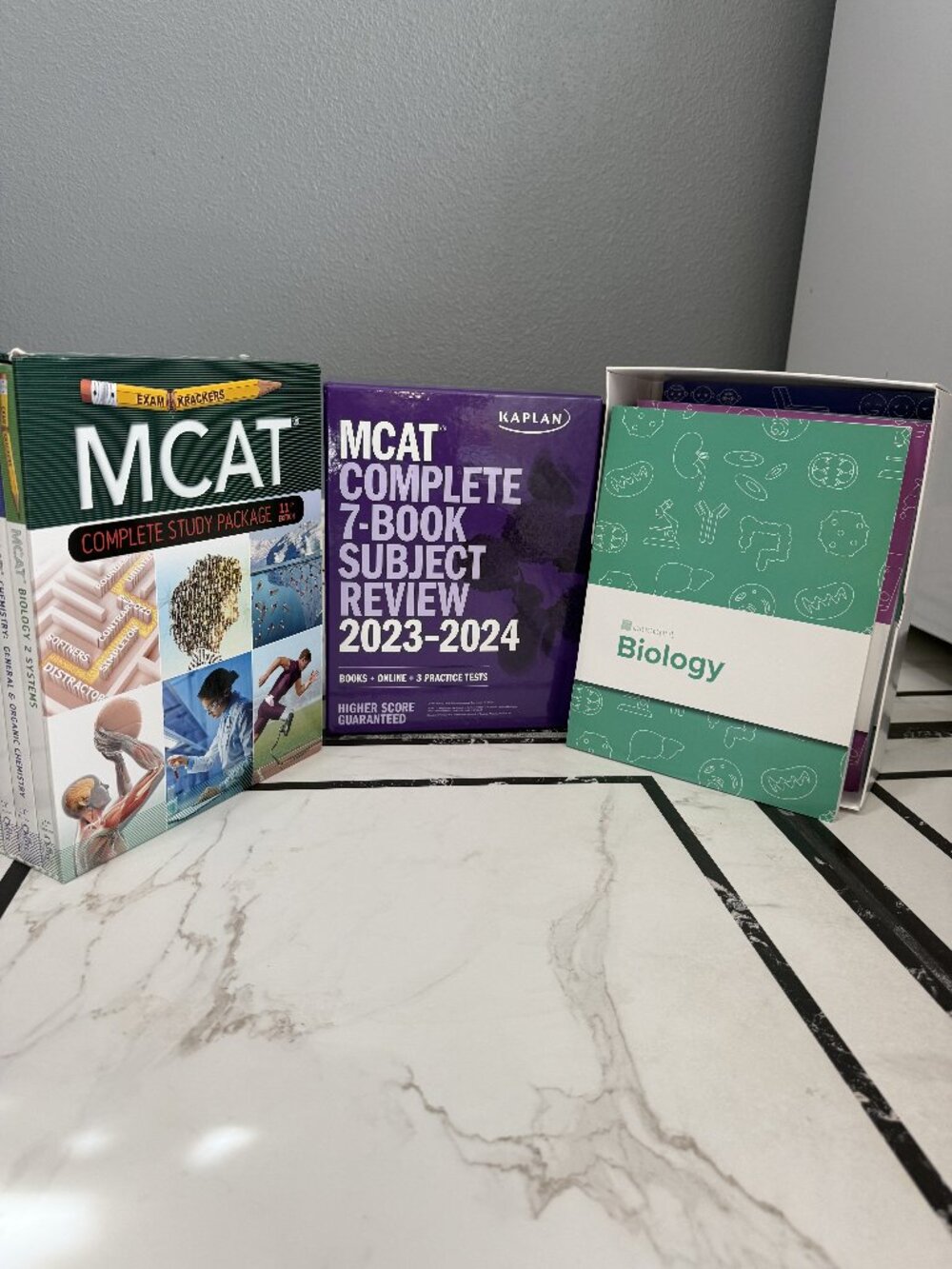 ExamKracker MCAT Study Bundle (Like new)